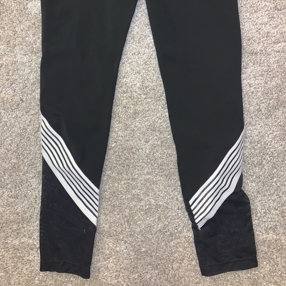 Avia Black & White Striped leggings size XS - Picture 9 of 10